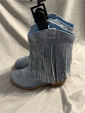 Pawz girls boots